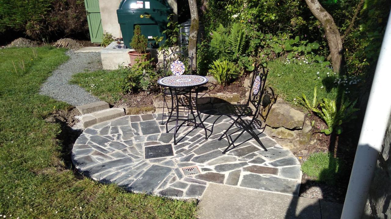 Ty R Pwmp Haverfordwest Exterior foto