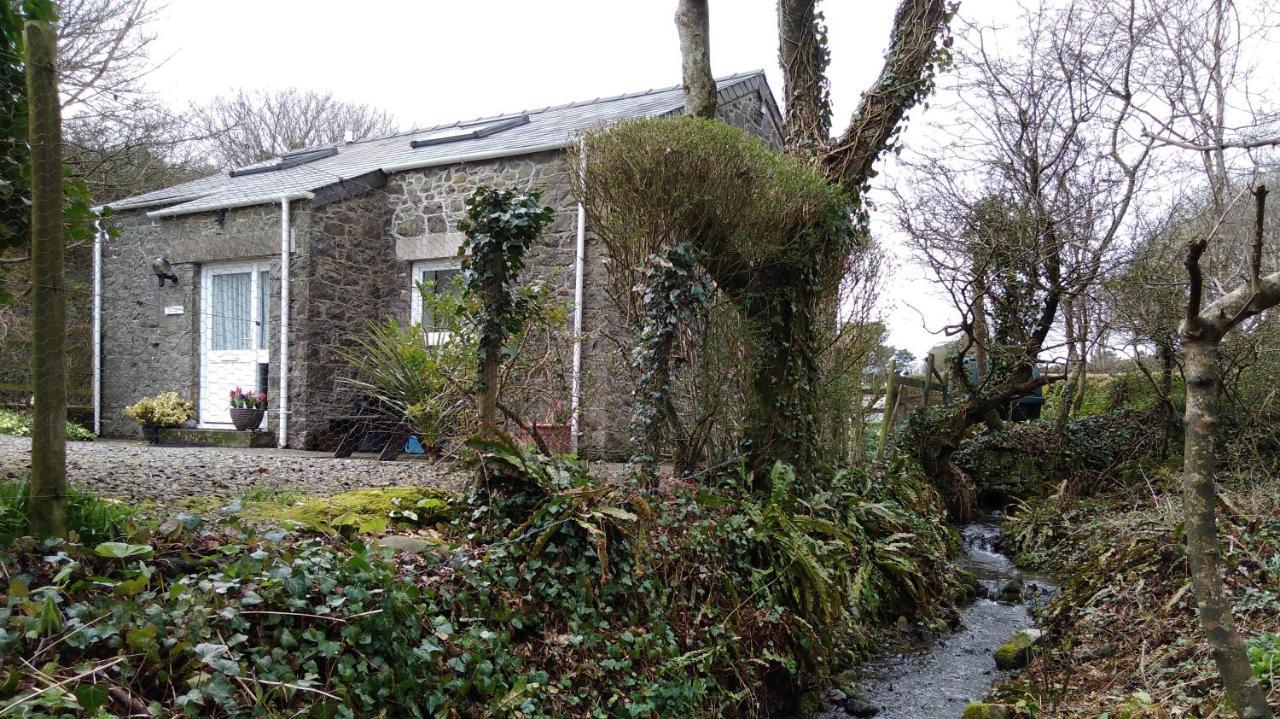 Ty R Pwmp Haverfordwest Exterior foto